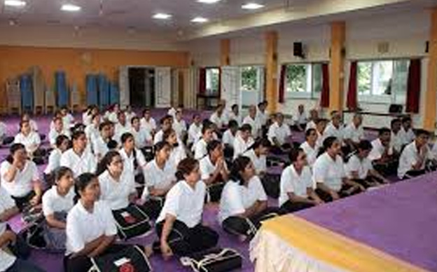 6th IDY at Ghantali Mitra Mandal Yoga Division, Thane