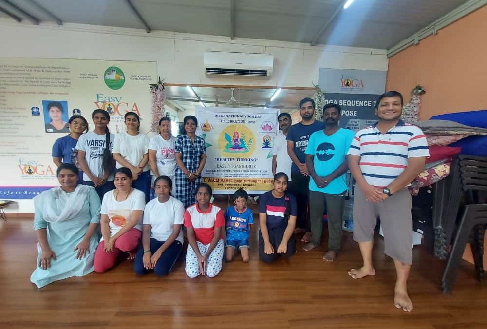 Easy Yoga Studio’z conducts fancy dress competition and a program on Healthy Thinking