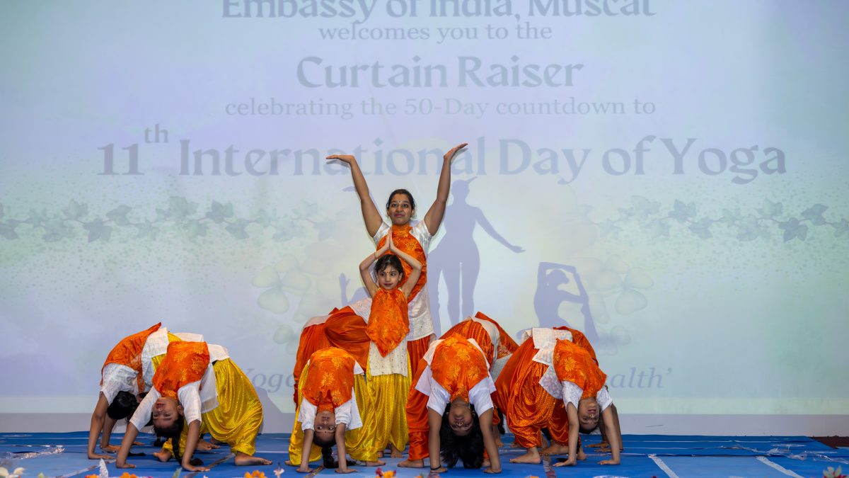 Vyaniti Yoga hosts curtain raiser for IDY 2025 with Indian Embassy in Oman