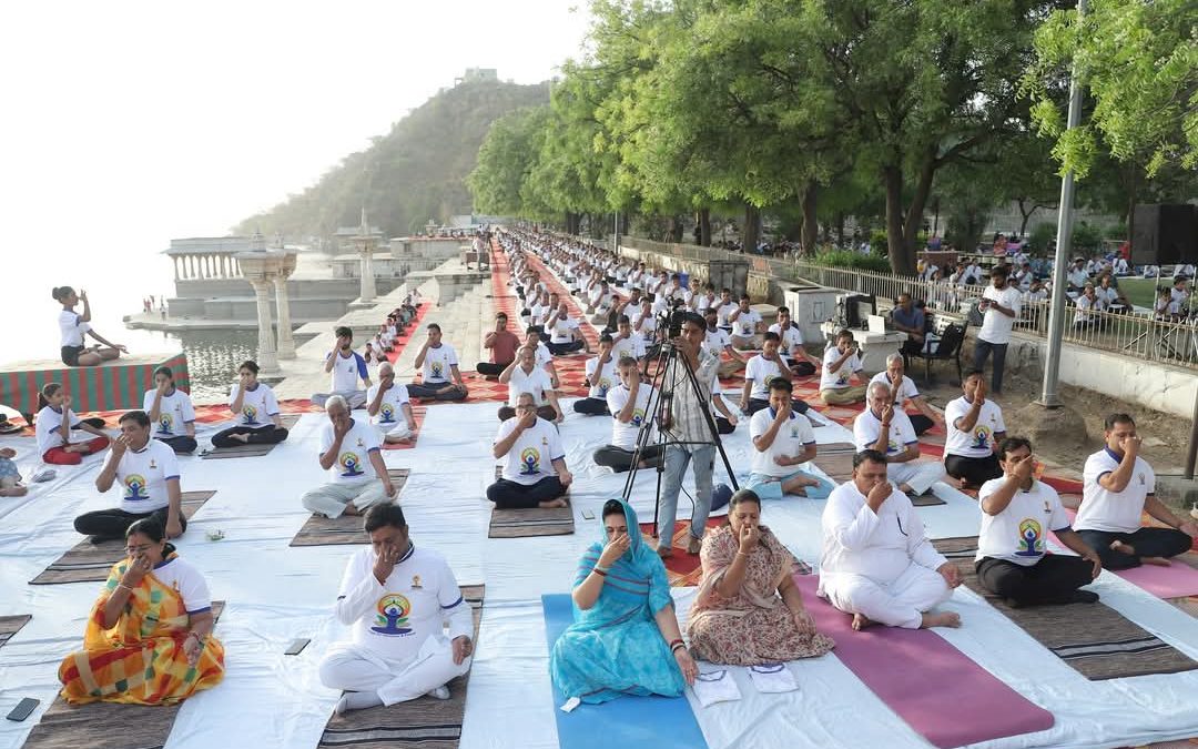 Mass yoga session held to mark 52 days before IDY 2025 by Rajasthan SCC