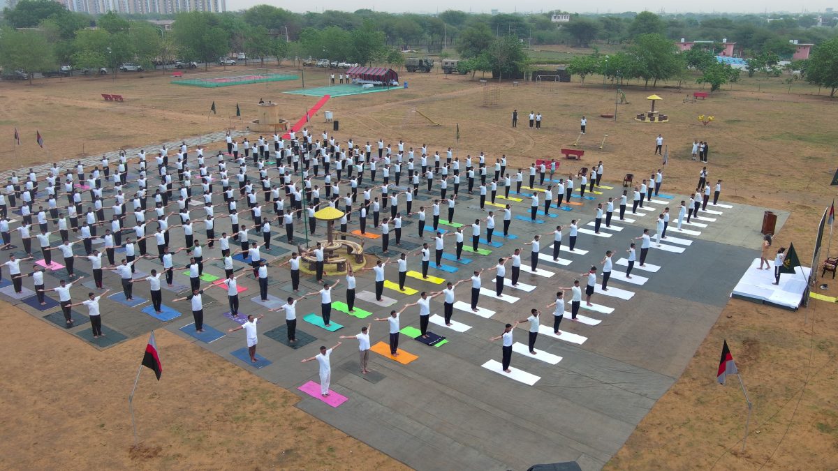 Grand yoga workshop at Nivaru Military Station