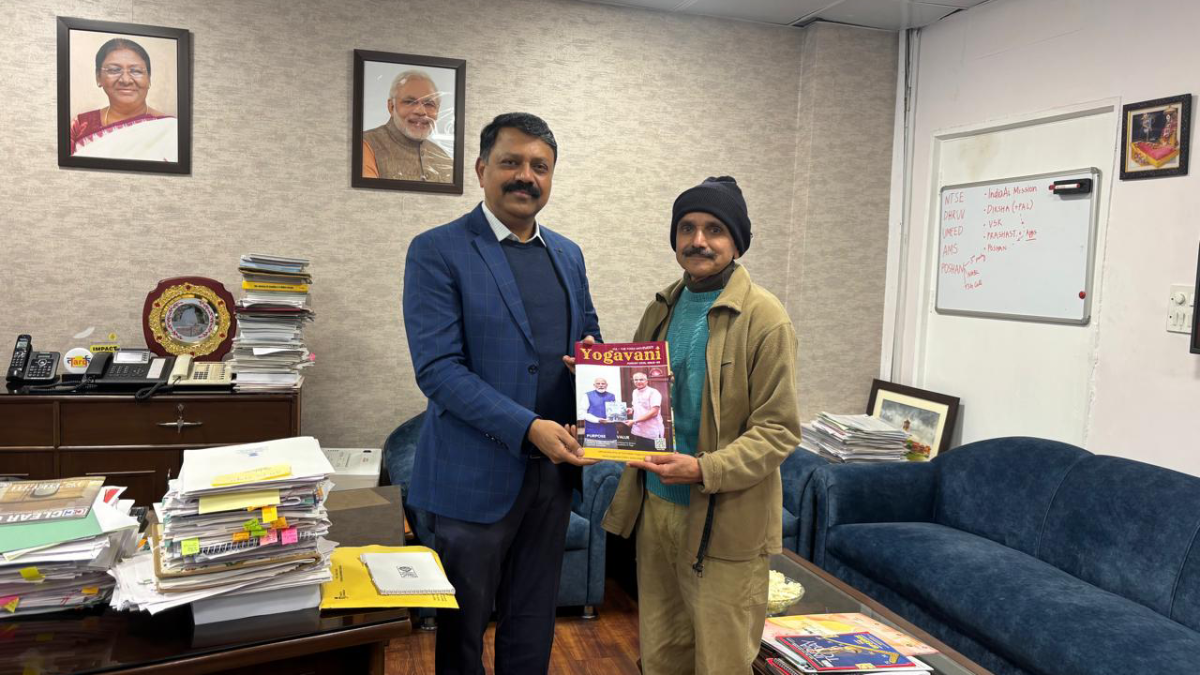 Yogavani in Hands, Yoga in Hearts: Reaching the Living Corners of the Yoga Fraternity