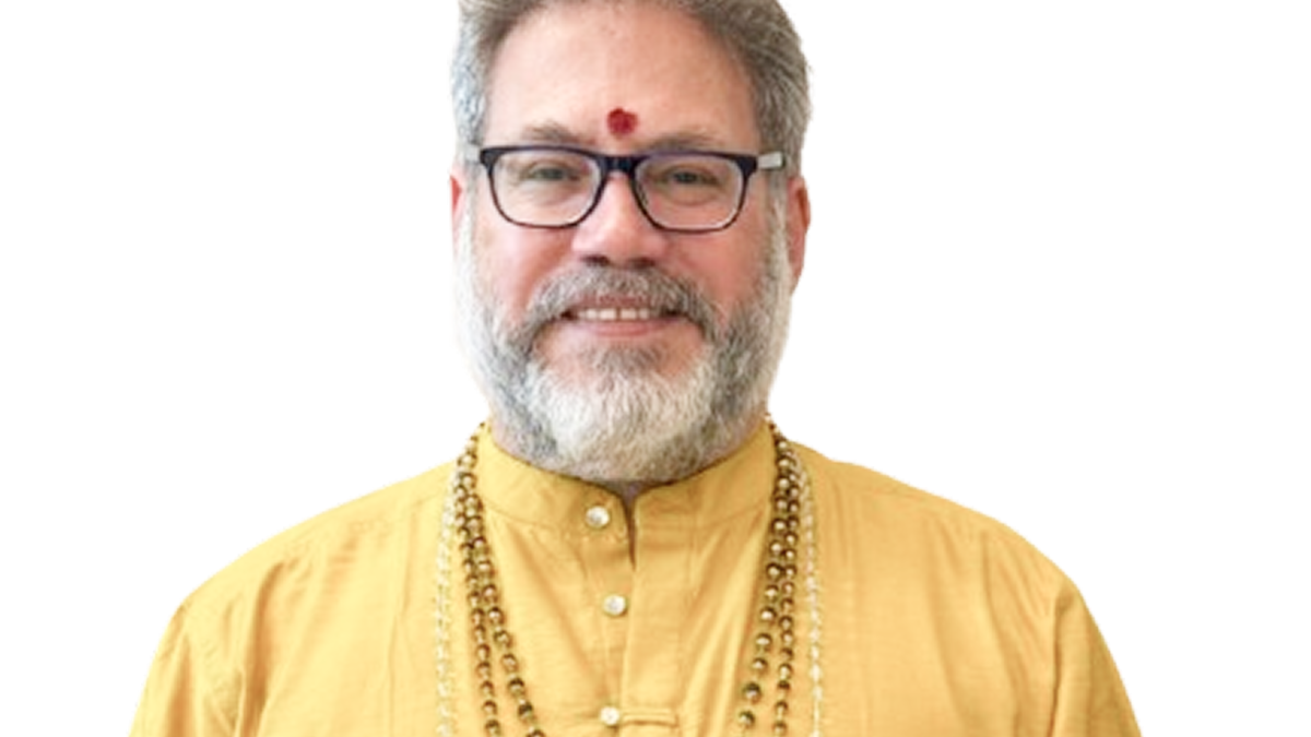 LIVE YOGA, MANIFEST DIVINITY